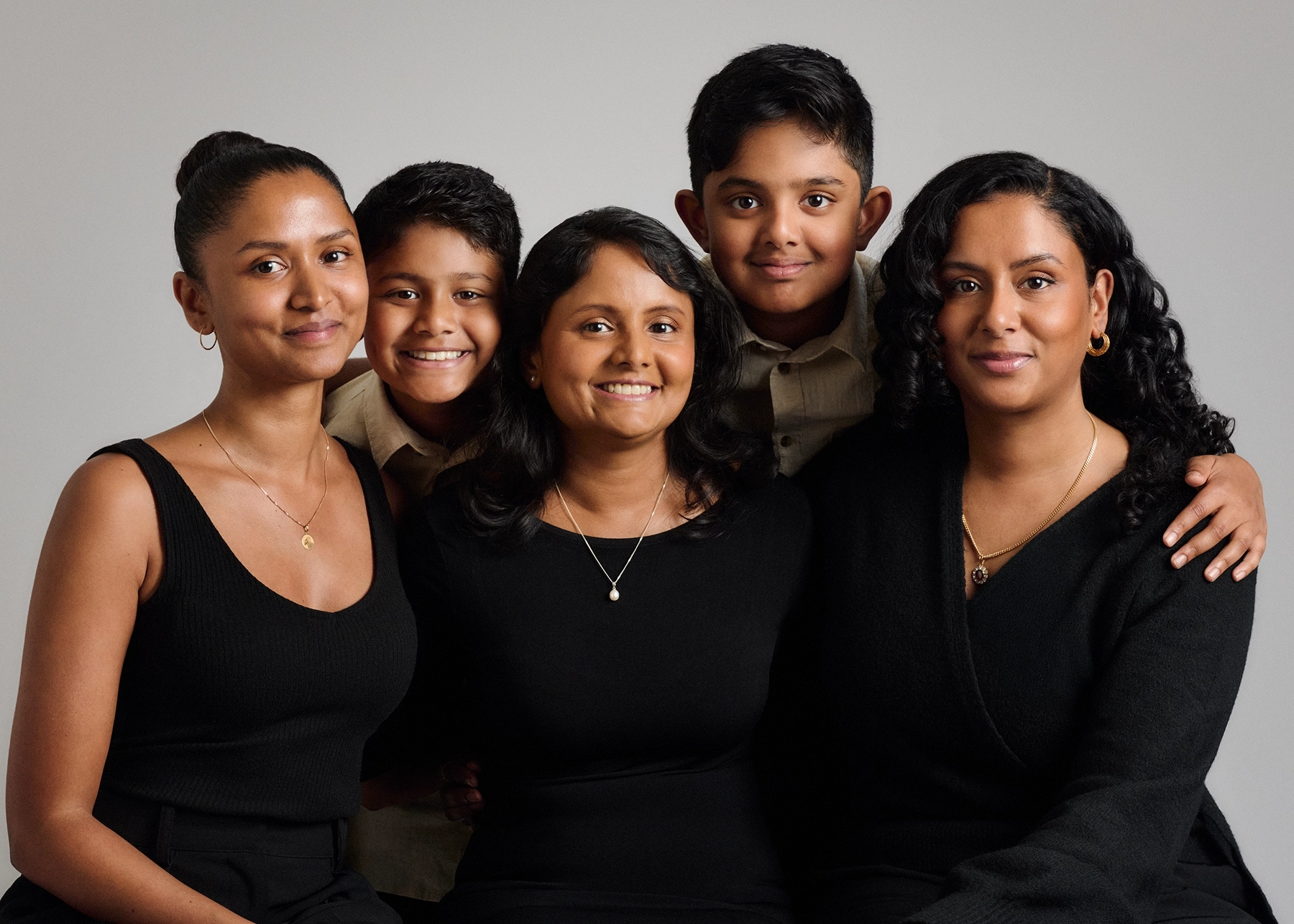 Samarasinghe Family family portrait photography — image 4